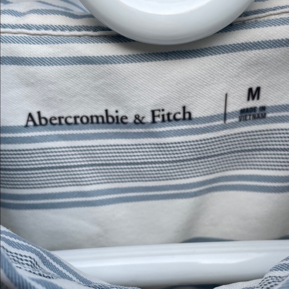 Abercrombie & Fitch Men's Blue and White Striped Shirt - Picture 2 of 8